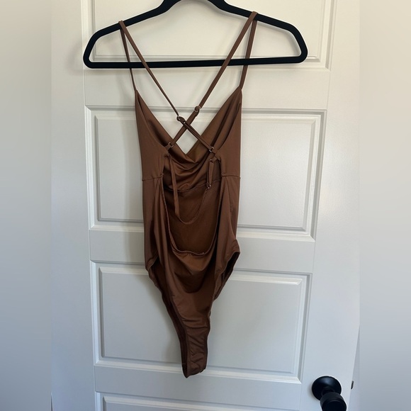 Princess Polly Chocolate / Bronze Cross Back Bodysuit - Picture 2 of 4